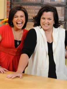 Rachael Ray and Rosie O’Donnell appear on the May 2 episode of Rachael’s show 