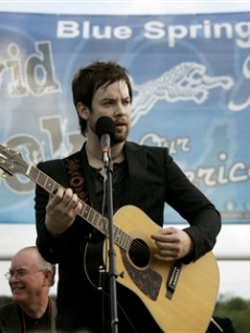 David Cook sings at Blue Springs South High School, May 9, 2008 