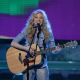 Brooke White performs on last night’s ‘American Idol’ 