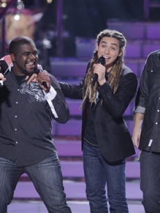David Hernandez, Chikezie, Jason Castro, and Michael Johns perform at the finale 