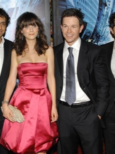 M. Night Shyamalan, Zooey Deschanel, Mark Wahlberg and John Leguizamo 