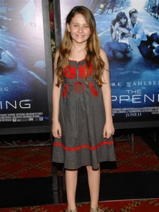 Adorable Abigail Breslin attends ‘The Happening’ premiere, June 10, 2008 