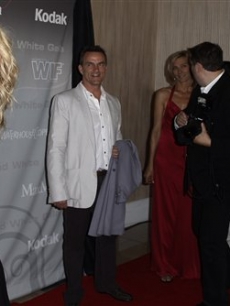 Meg Ryan walks the red carpet at the 2008 Crystal and Lucy Awards 