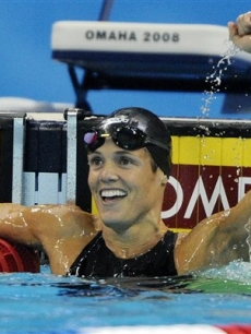 Dara Torres celebrates setting a US record time of 24.38 in the women’s 50-meter freestyle semifinal at the US Olympic swimming trials
