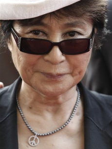 Yoko Ono arrives Martin’s benefit