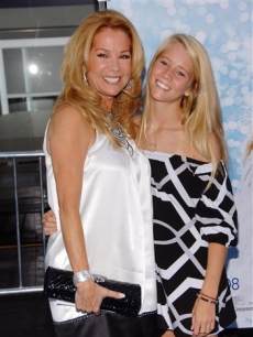 Kathie Lee Gifford poses with daughter Cassidy at the ‘Mamma Mia’ premiere