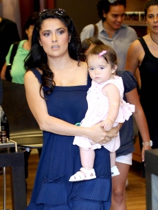 Salma Hayek and adorable daughter Valentina go shopping in Beverly Hills