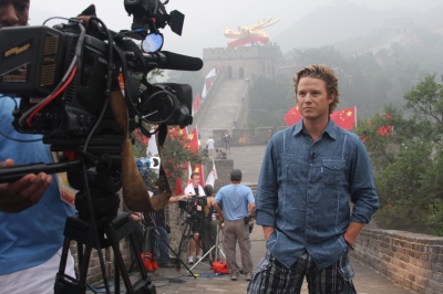 Billy shoots at the Great Wall with ‘Today’