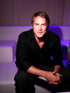‘Sex and the City’ star Jason Lewis hangs at PURE in Las Vegas, Aug. 2008 