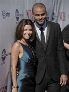 Eva Longoria and her husband Tony Parker arrive at the ALMA Awards 