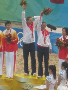Kerri Walsh & Misty May-Treanor win the gold