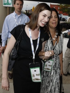 Anne Hathaway arrives at the Democratic National Convention in Denver