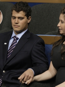 Levi Johnston sports a ‘Bristol’ tattoo on his ring finger in honor of girlfriend Bristol Palin