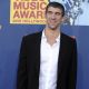 Olympic gold medalist Michael Phelps arrives at the 2008 MTV Video Music Awards 