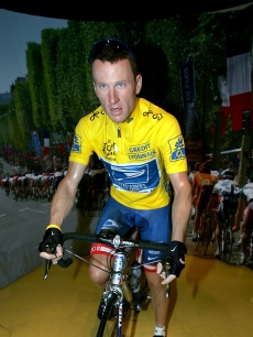Lance Armstrong on his bike 