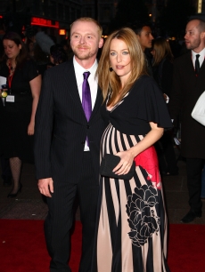 Simon Pegg and Gillian Anderson attend ‘How To Lose 
Friends And Alienate People’ 