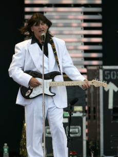 Bill Murray rocks out at the Crossroads Guitar Festival 2007