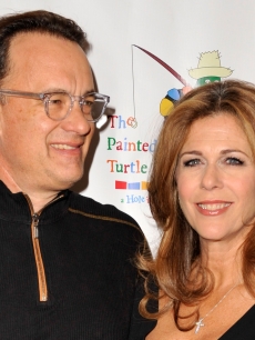 Tom Hanks and Rita Wilson pose on the red carpet