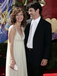 Lisa Sheridan and Ron Livingston share a moment