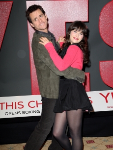 Jim Carrey and Zooey Deschanel attend a photocall for ‘Yes Man’ at Claridges Hotel in London