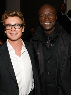 Simon Baker and Seal strike a pose at the People’s Choice Awards 2009 after party