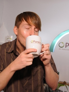 Jack McBrayer drinks up from the PureVia Coffe & Tea Bar at Access’ Stuff You Must lounge