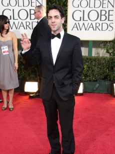 ‘Office’ star B.J. Novak waves hello from the Globes red carpet