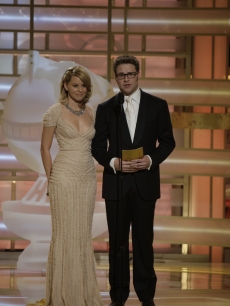 Elizabeth Banks and a slender Seth Rogen present at the Golden Globes