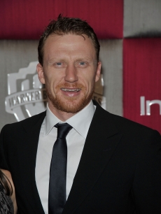 Kevin McKidd from ‘Grey’s Anatomy’ takes in a post-Golden Globes party