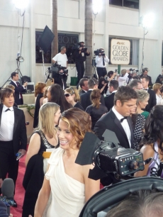 The cameras capture Sandra Bullock chatting with Access prior to the Golden Globes