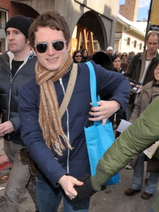 Elijah Wood bundles up as he walks through the Sundance 2009 festivities