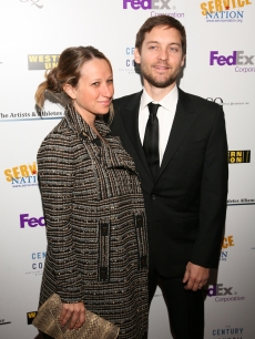 Tobey Maguire and wife Jennifer Meyer attend the Artists And Athletes Alliance red carpet event at Inaugural Honors ServiceNation