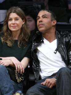 Ellen Pompeo and Chris Ivery attend the Los Angeles Lakers vs. San Antonio Spurs game at the Staples Center