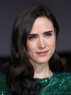 Jennifer Connelly smiles at the premiere of ‘He’s Just Not That Into You’