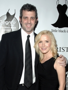 Warren Lieberstein and Angela Kinsey at the Little Black Dress gala (Nov. 2006)