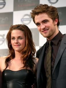 Kristen Stewart and Robert Pattinson promote ‘Twilight’ in Tokyo, Japan