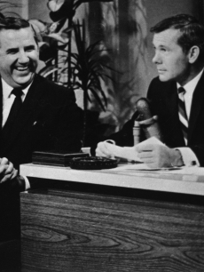 Ed McMahon and Johnny Carson banter on ‘The Tonight Show’
