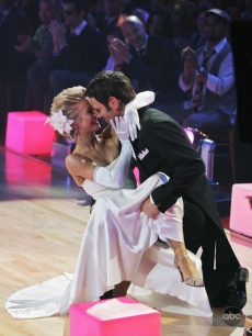 Chuck Wicks and Julianne Hough DWTS Week 1