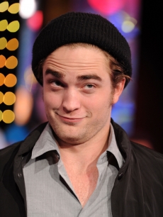 Actor Robert Pattinson visits ‘TRL’ at MTV studios in Times Square on November 4, 2008 in New York City