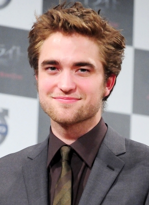 Robert Pattinson attends the ‘Twilight’ press conference at Ebisu Garden Place on February 27, 2009 in Tokyo, Japan