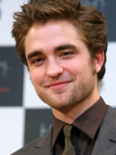Robert Pattinson talks ‘Twilight’ in Tokyo, Japan