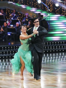 Cheryl Burke and Gilles Marini perform the quickstep on week 2 of ‘Dancing’