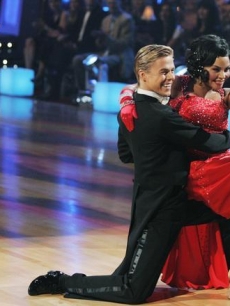 Derek Hough and Lil Kim DWTS Week2