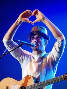 Jason Mraz performs on stage at AB on April 1, 2009 in Brussels, Belgium
