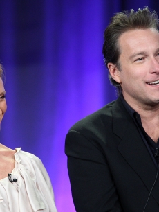 Toni Collette and John Corbett talk about ‘The United States of Tara’ to the press in Los Angeles, Jan. 14, 2009