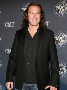 John Corbett arrives at the 2006 CMT Music Awards at the Curb Event Center at Belmont University April 10, 2006 in Nashville, Tennessee