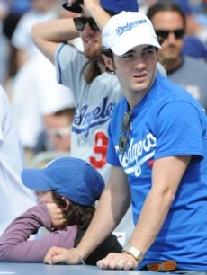 Frankie and Kevin Jonas the Dodgers opening day, April 13, 2009
