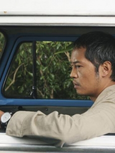 Miles (Ken Leung) drives a bus on Season 5 of “Lost”