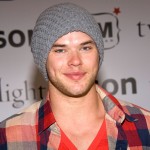 Kellan Lutz poses at the ‘Twilight’ DVD Release party at Kitson in Beverly Hills (March 21, 2009)
