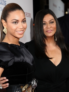 Beyonce and mother Tina Knowles arrive at the premiere of ‘Cadillac Records’ held at The Egyptian Theater on November 24, 2008 in Hollywood, California